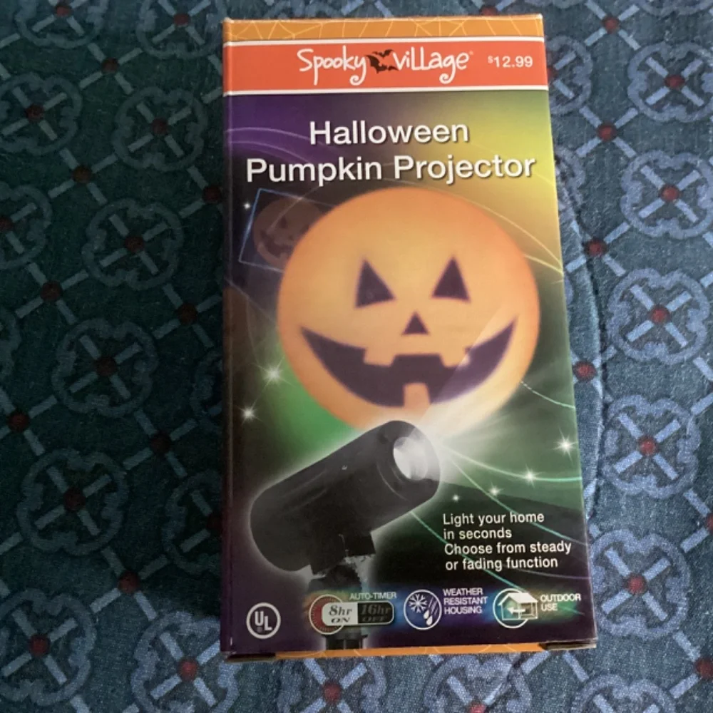 Spooky Village Halloween Pumpkin Projector NEW in box